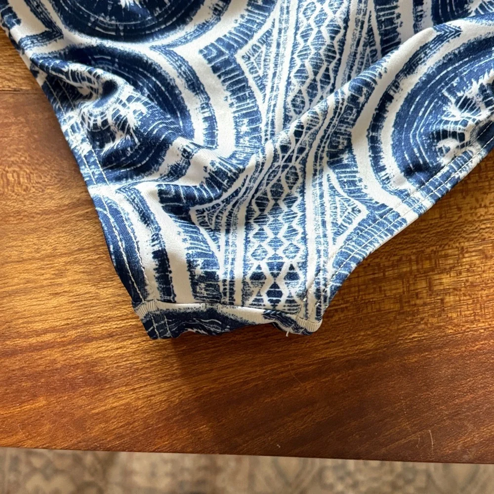 Roxy Navy Rash Guard / One piece Swimsuit - Picture 11 of 13